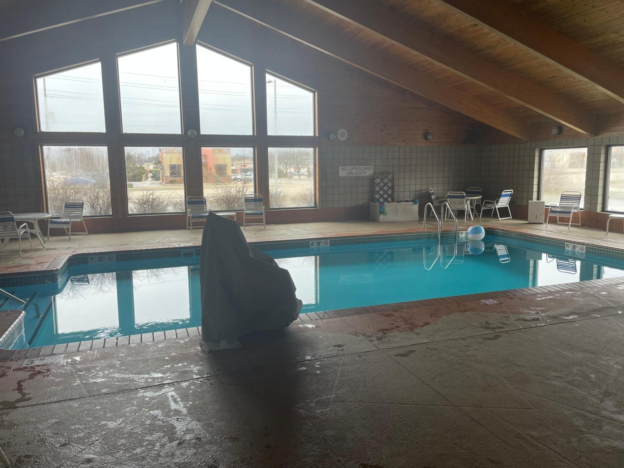 Americinn By Wyndham Hartford Wi Eksteriør billede