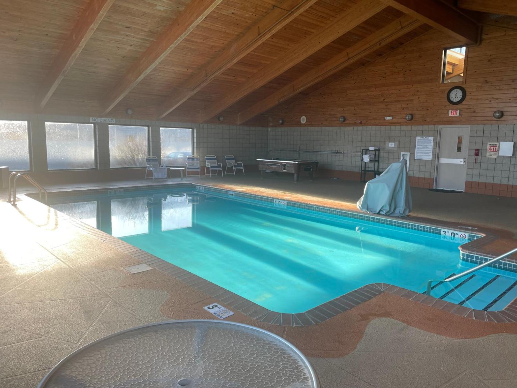 Americinn By Wyndham Hartford Wi Eksteriør billede