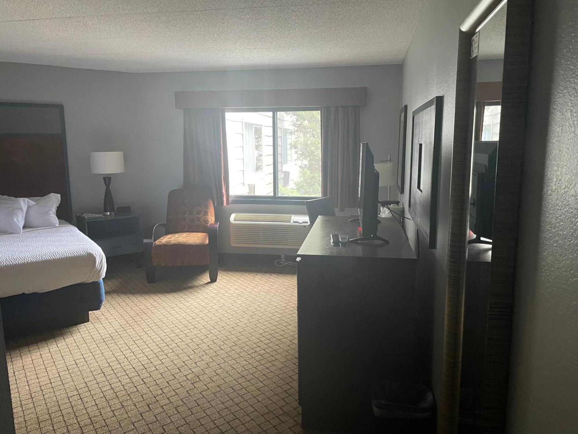 Americinn By Wyndham Hartford Wi Eksteriør billede