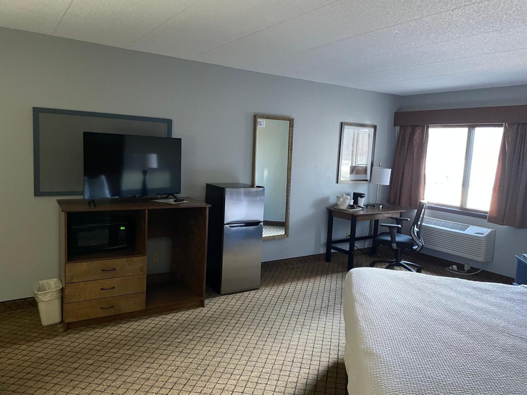 Americinn By Wyndham Hartford Wi Eksteriør billede