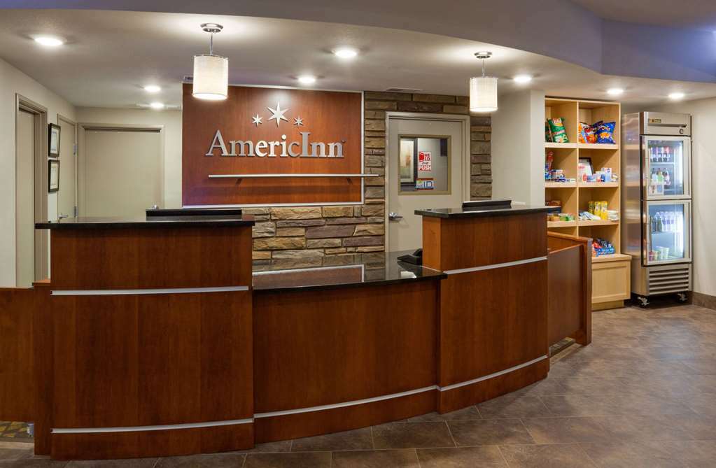 Americinn By Wyndham Hartford Wi Interiør billede